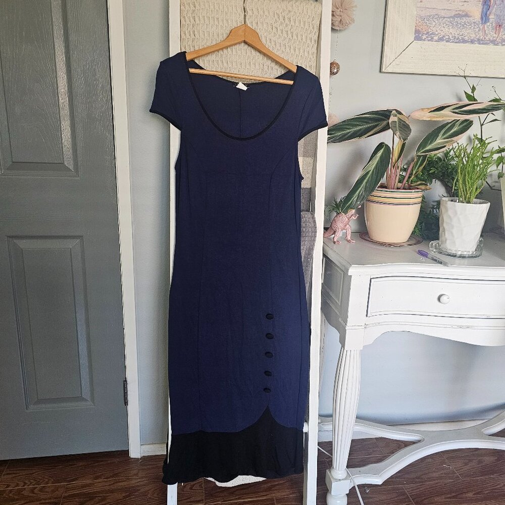 Vintage-Inspired Navy & Black Bodycon Dress | Size M | Scoop Neck with Buttons